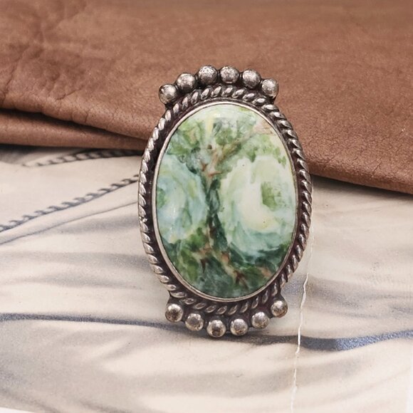 Carole Ring / Vintage Silver Hand Painted Floral Porcelain Ring, Size 7 - Picture 1 of 8